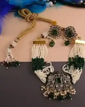 Gul Choker Set with earrings