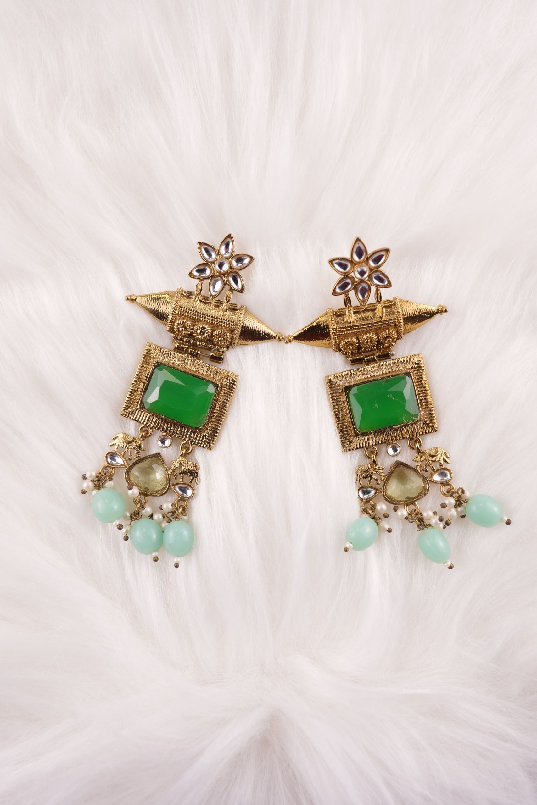 Jagriti pearls kunda earrings