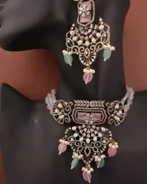 Menakari kundan Choker Set with earrings
